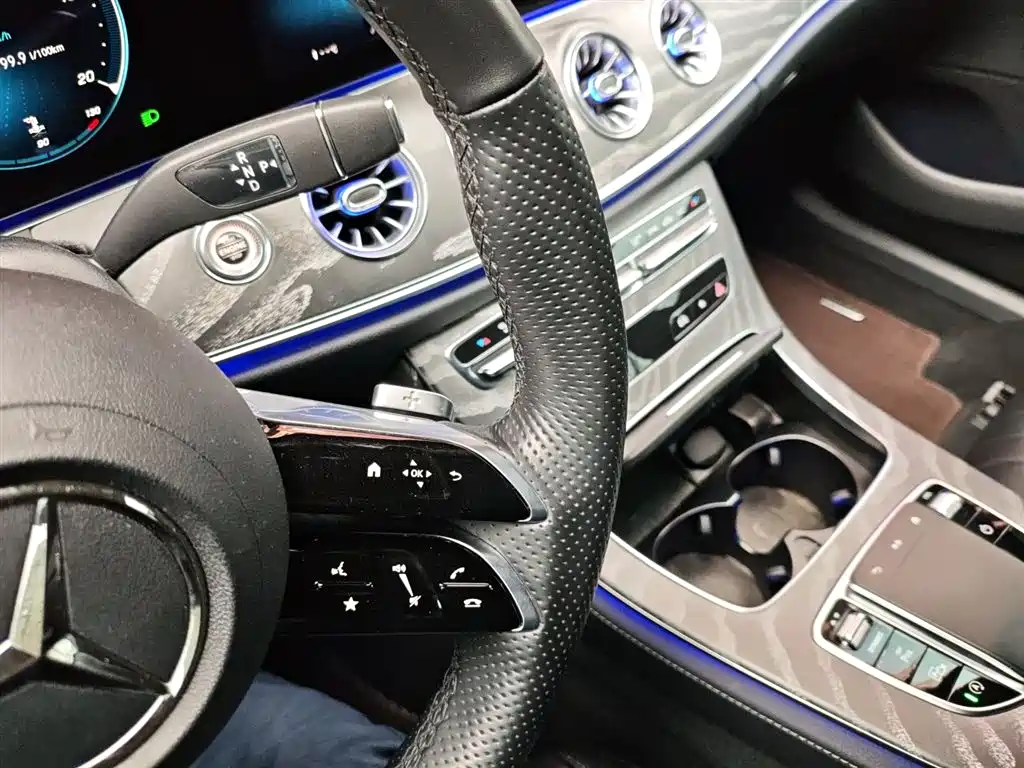 MERCEDES-BENZ CLS
