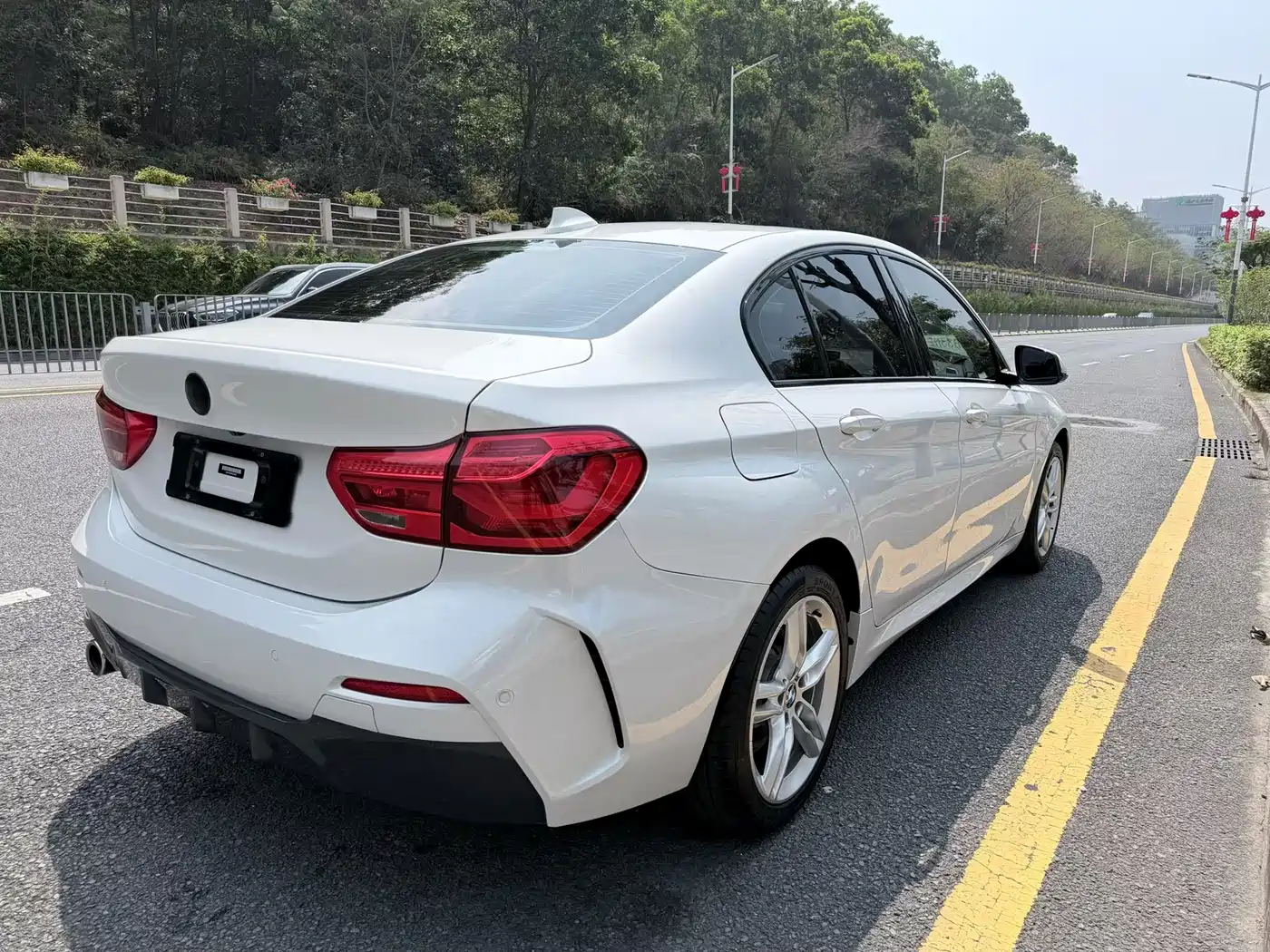 BMW 1 Series 2019 118i M Sport Package фото 8