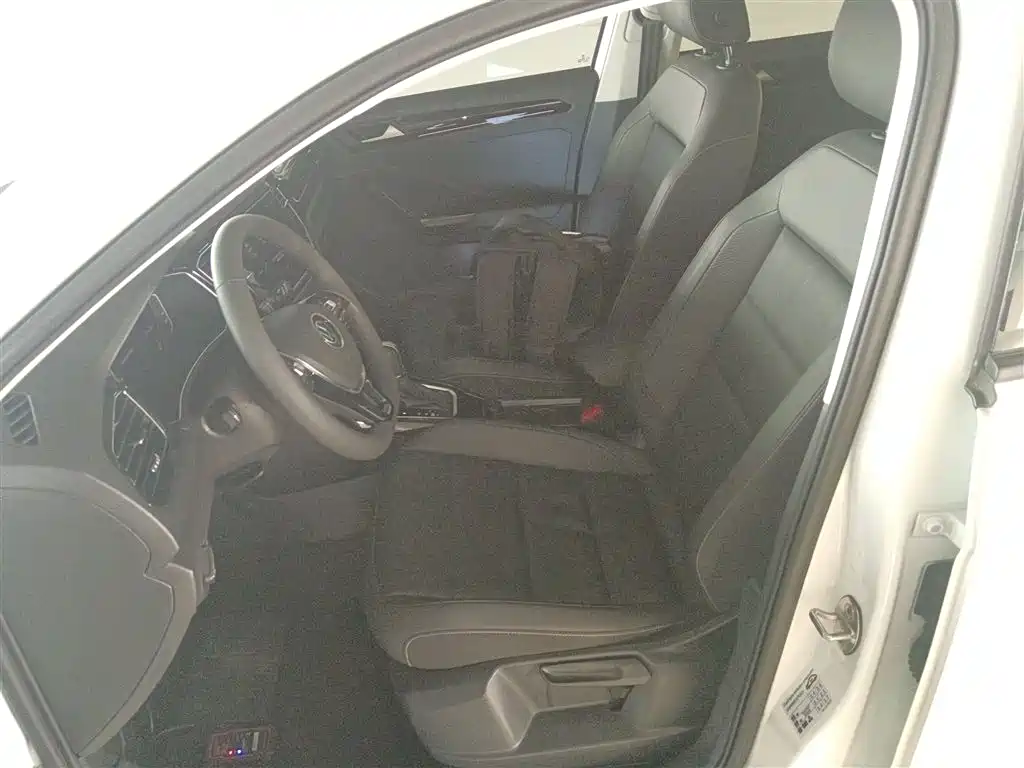 Volkswagen T-ROC 2021 280TSI DSG 2WD Comfort Smart Connect Edition фото 7