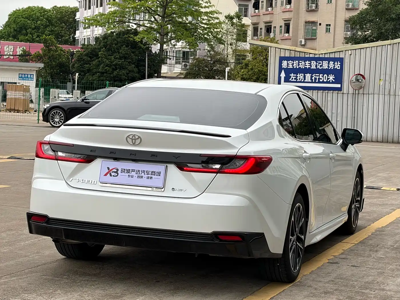 TOYOTA CAMRY