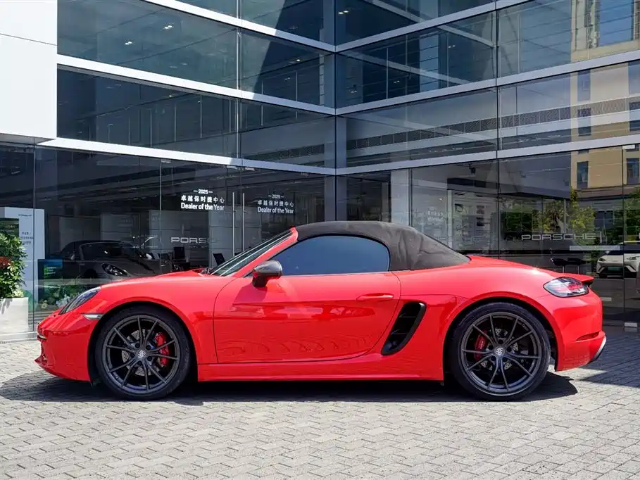 Porsche 718 2022 Boxster T 2.0T фото 9