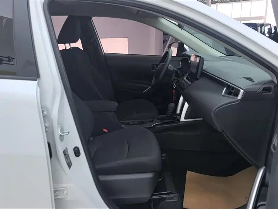Toyota Corolla Cross 2022 2.0L Pioneer Edition фото 8