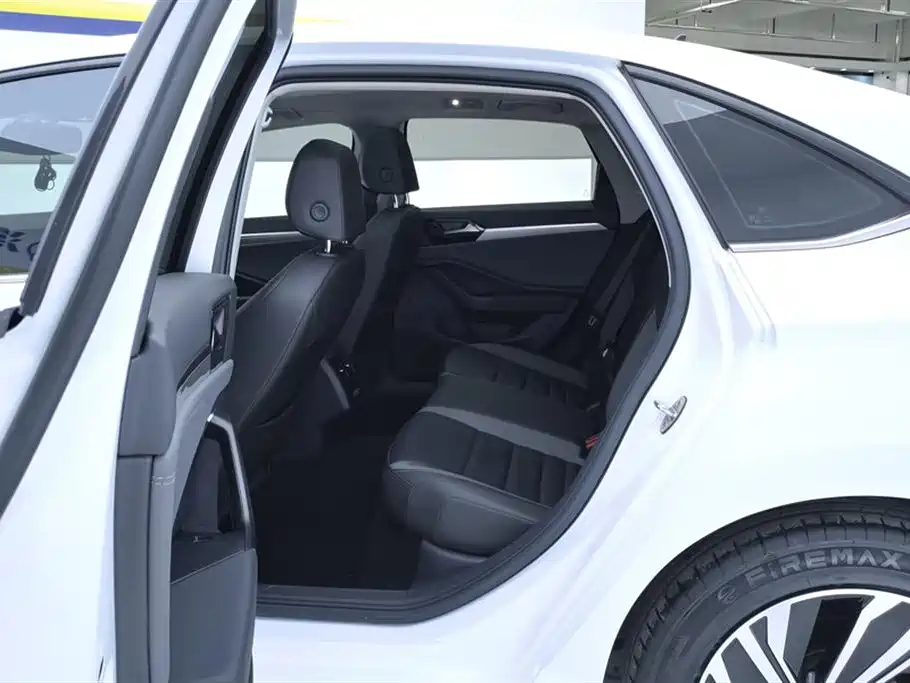 Volkswagen Sagitar 2022 200TSI DSG Soaring Edition фото 11