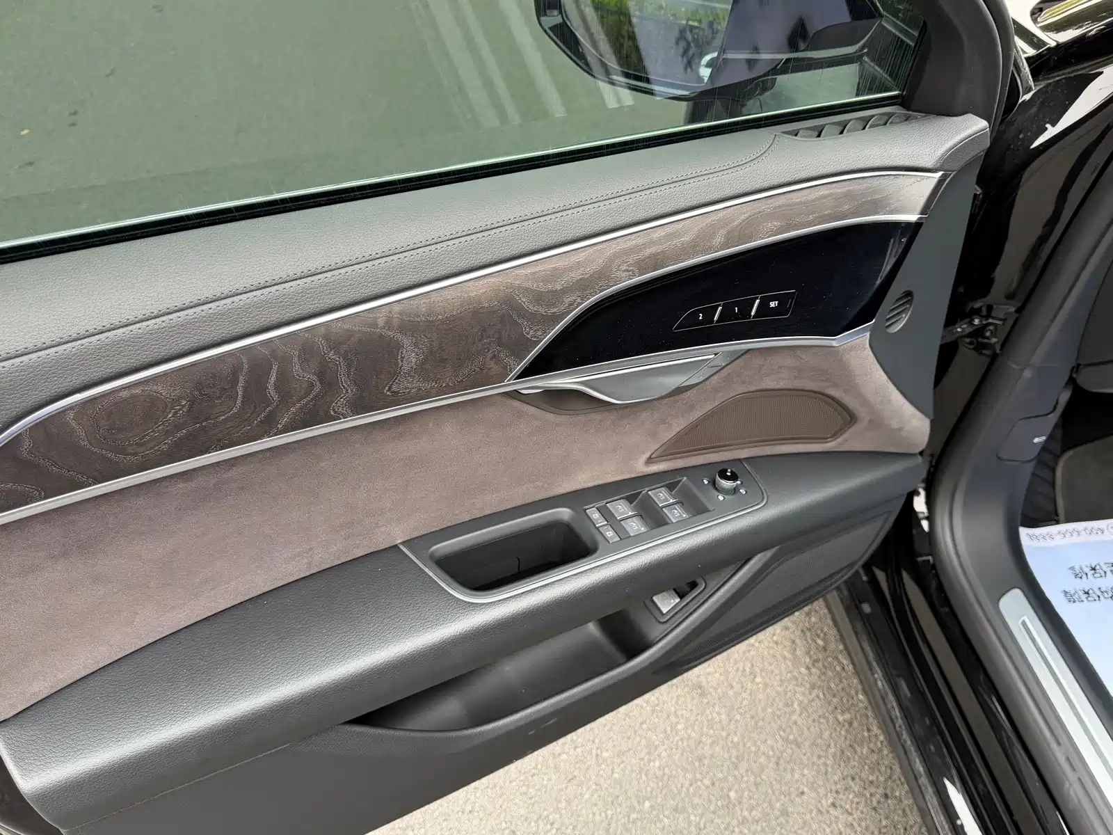 Фото 11 - Audi A8