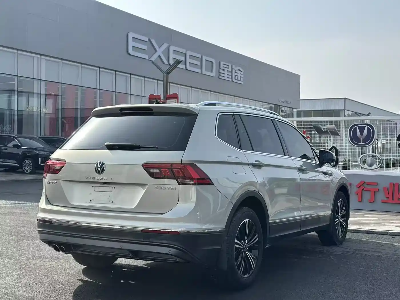 Volkswagen Tiguan L 2021 330TSI Automatic 2WD Smart фото 7
