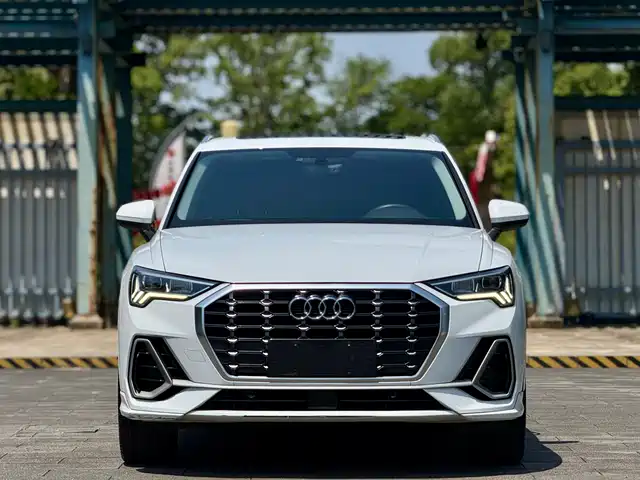 Audi Q3 2019 40 TFSI Fashion Dynamic — фото 2