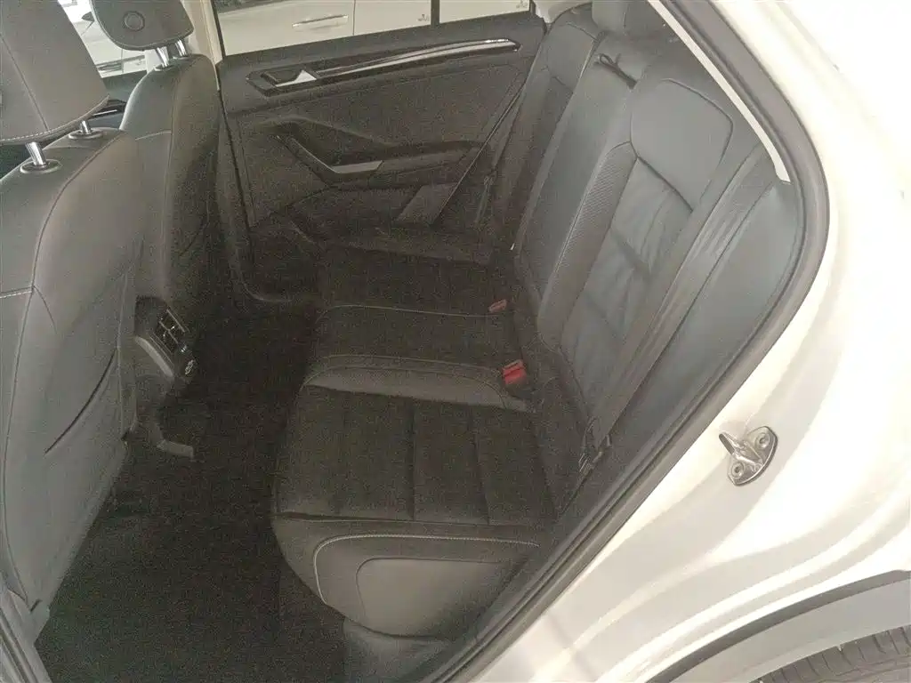 Volkswagen T-ROC 2021 280TSI DSG 2WD Comfort Smart Connect Edition фото 14