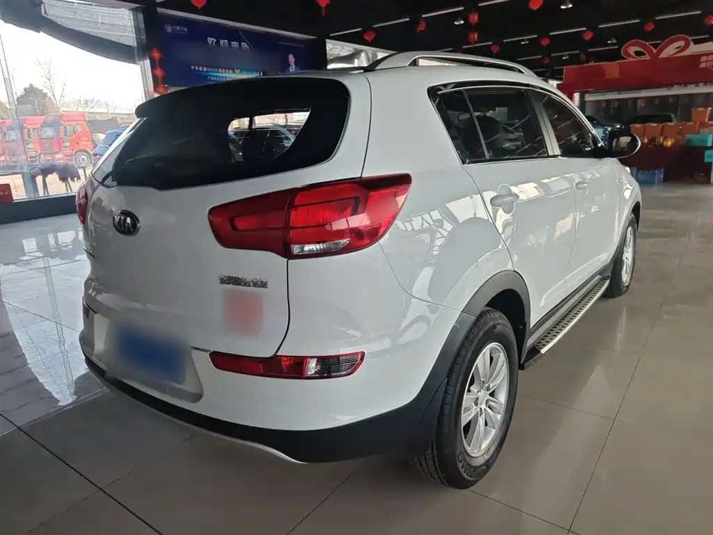 Kia Sportage 2016 2.0L Automatic 2WD GL фото 6