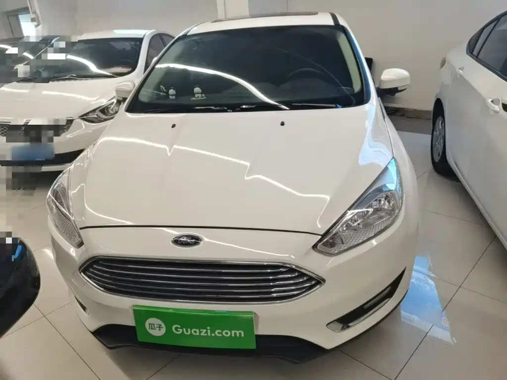 Фото 3 - Ford Focus