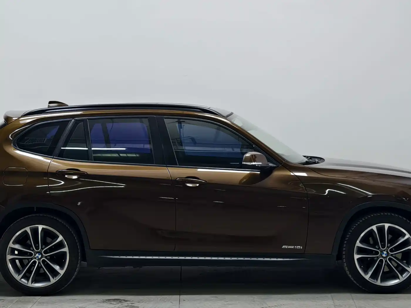 صورة 8 - BMW X1