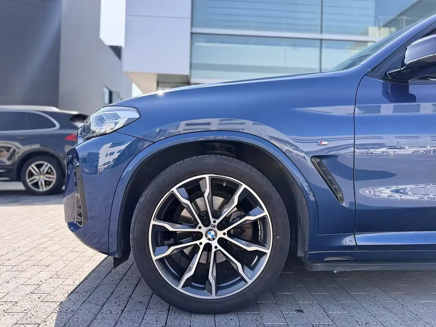 BMW X3 2022 xDrive30i Leading M Night Package фото 4