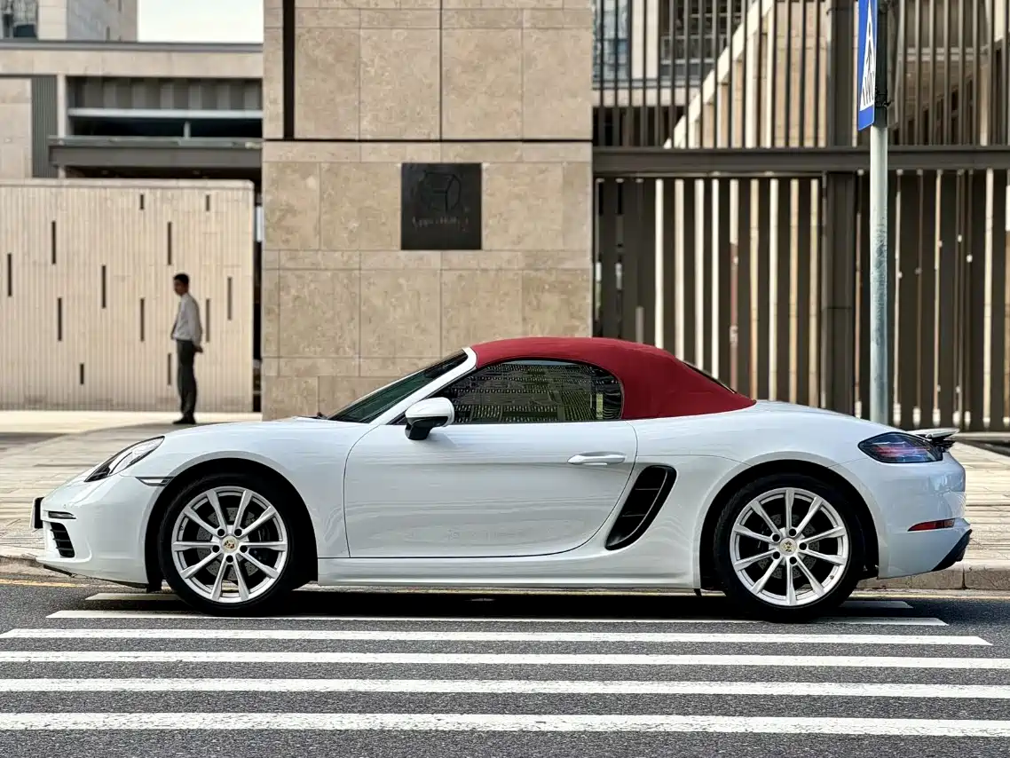 Porsche 718 2018 Boxster 2.0T фото 4