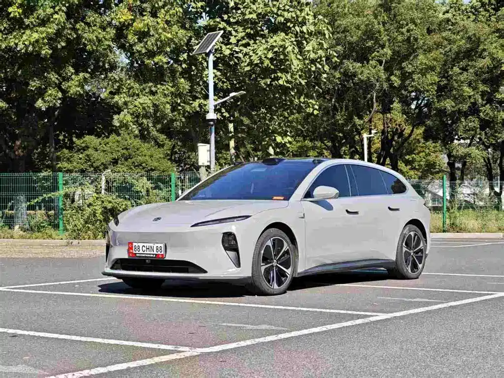 Фото 1 - NIO ET5T
