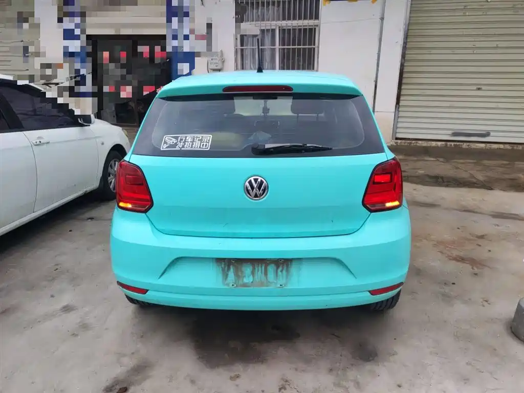 Volkswagen Polo 2014 1.4L Automatic Comfort Edition фото 4