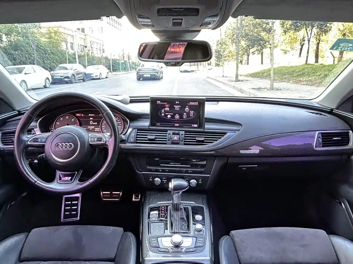 Audi S7 2013 4.0 TFSI quattro фото 13