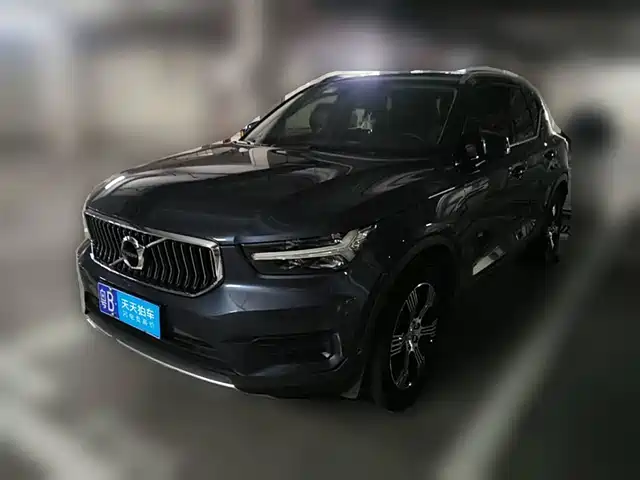 Volvo XC40 2021 T3 Smart Luxury Edition — фото 1