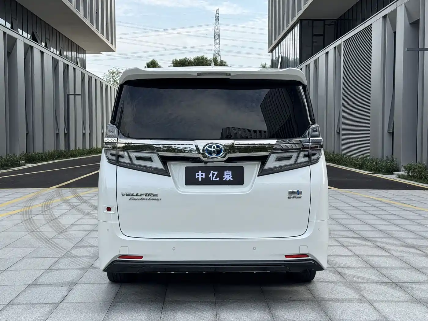 Toyota Vellfire 2021 2020 Twin Engine 2.5L HV Premium Edition