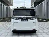 Фото 4 - Toyota Vellfire