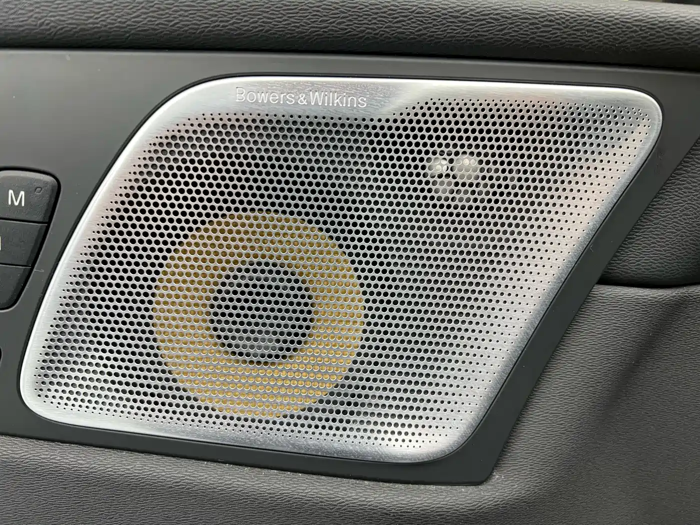 VOLVO XC60 PLUG IN HYBRID