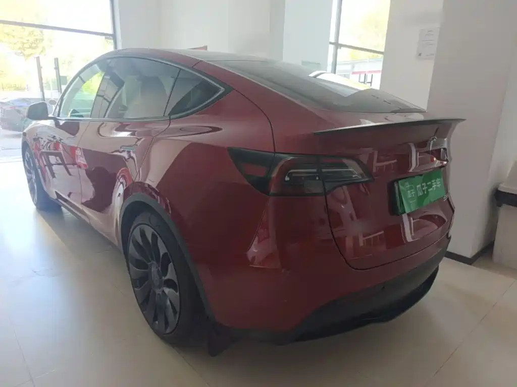 Photo 5 - Tesla Model Y