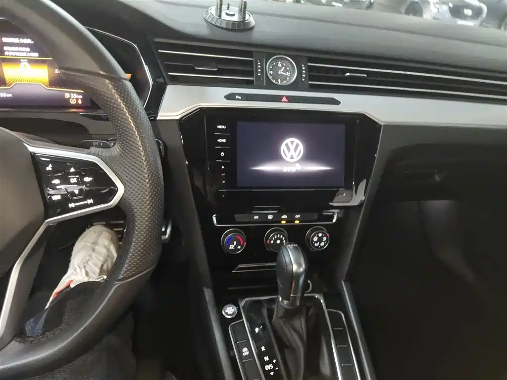 Volkswagen Magotan 2025 Popular Edition 280TSI DSG Comfort фото 5