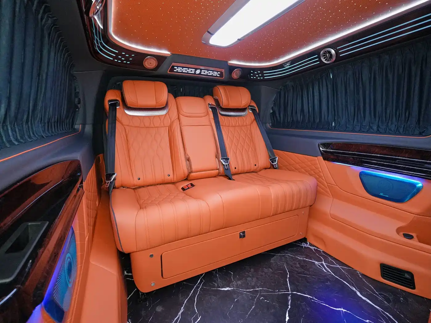 Mercedes-Benz Vito 2024 2.0T Business 7-Seater фото 14
