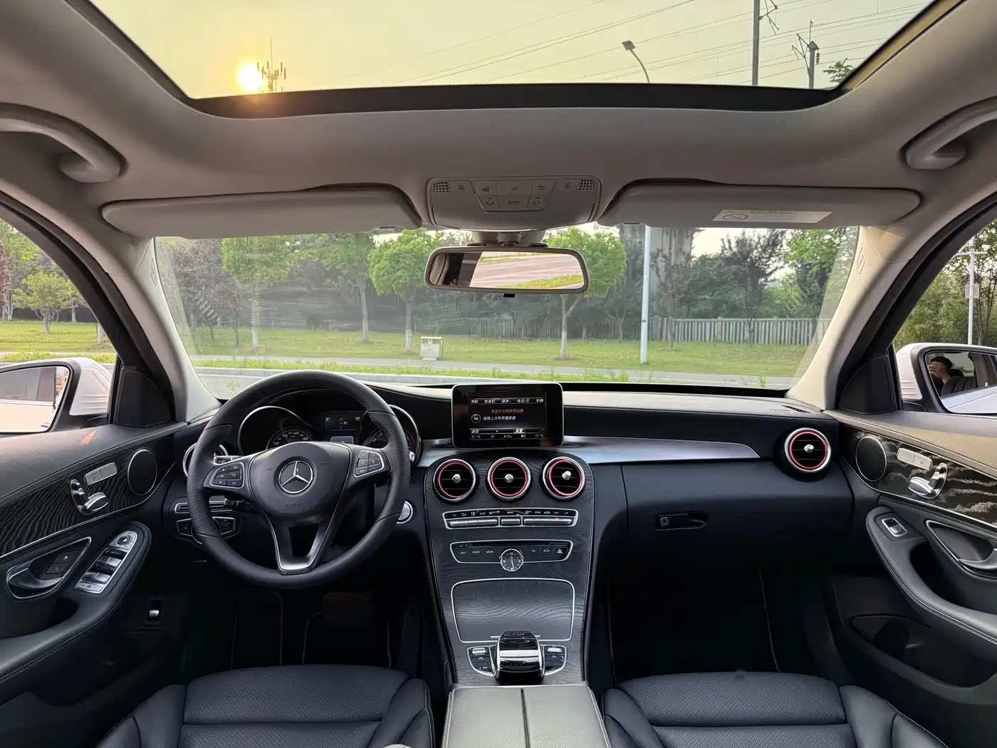 Mercedes-Benz C-Class 2017 Facelift C 200 L Sport Edition фото 13