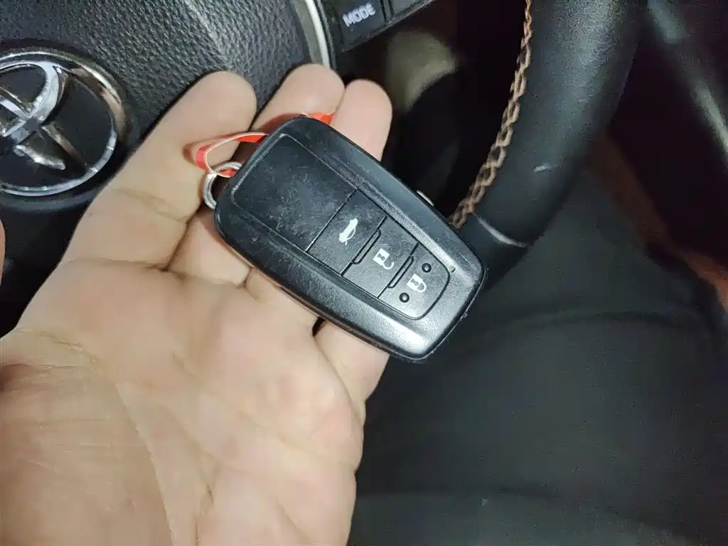 Toyota Corolla 2021 Hybrid 1.8L E-CVT Elite Edition фото 11