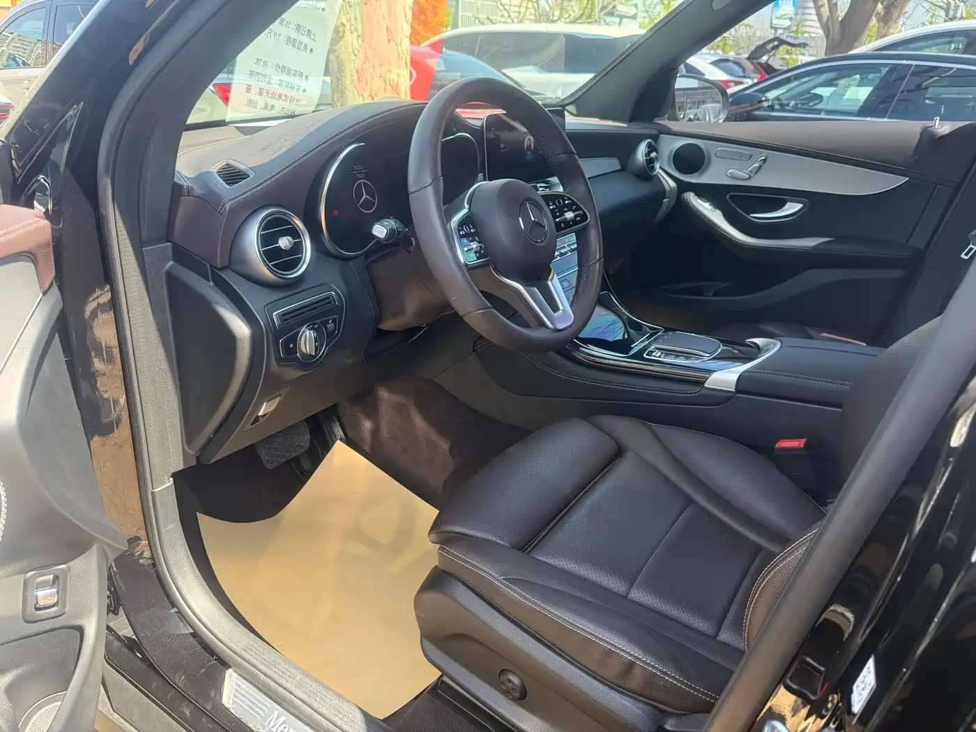 Mercedes-Benz GLC 2021 GLC 260 L 4MATIC Sporty фото 4