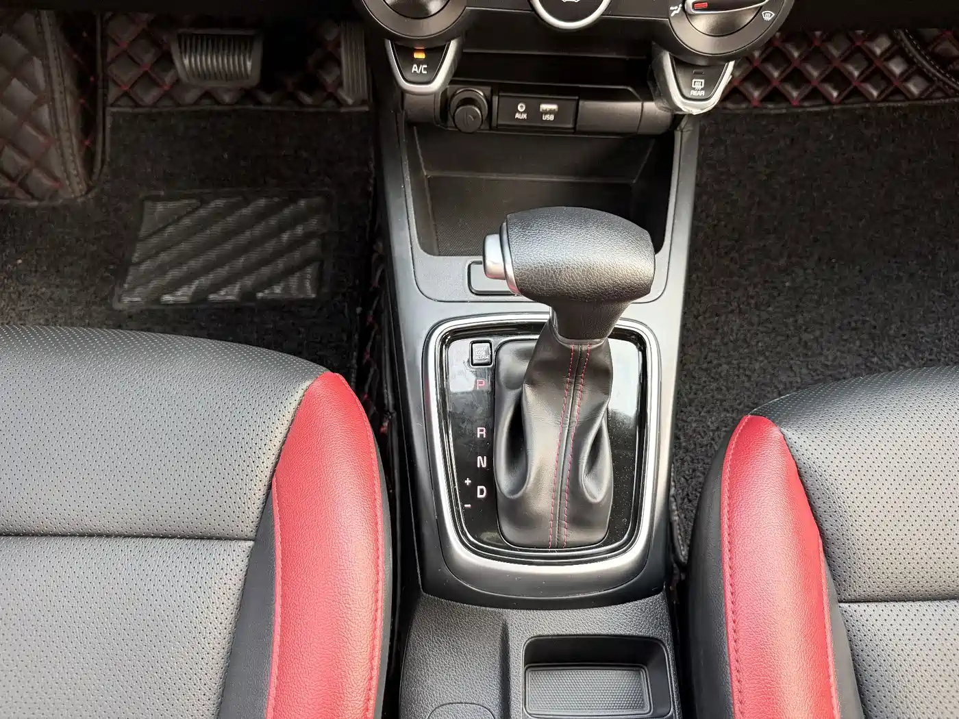 Photo 12 - Kia KX CROSS