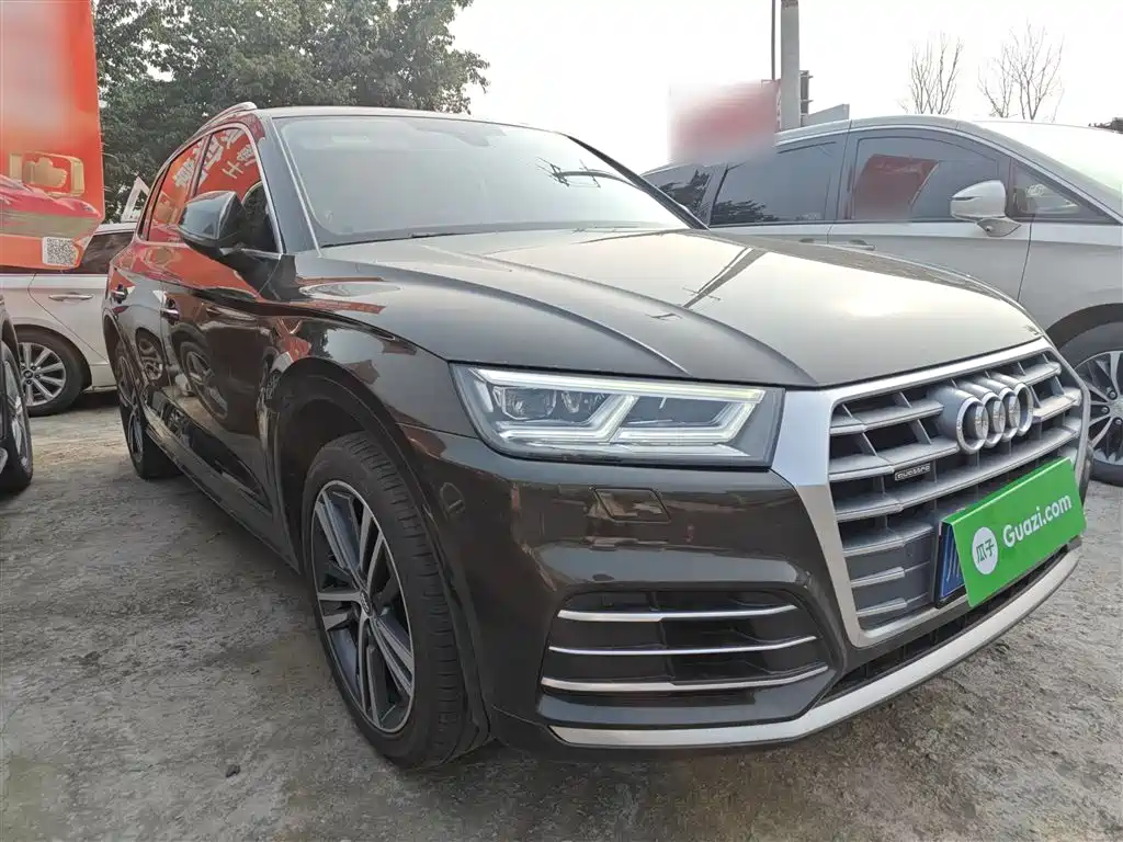 Audi Q5L 2020 Facelift 40 TFSI Honor Fashion фото 4