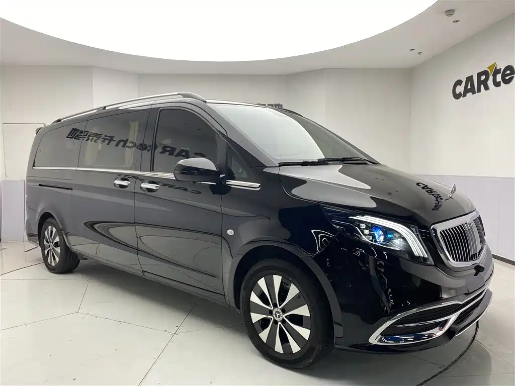 Mercedes-Benz Vito 2023 2.0T Elite 7-Seater фото 2