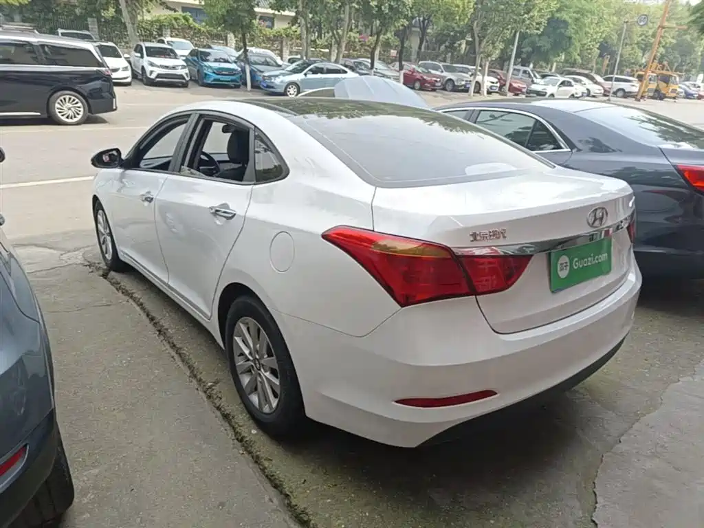 Hyundai Mistra 2014 1.8L Auto Smart GLS фото 5