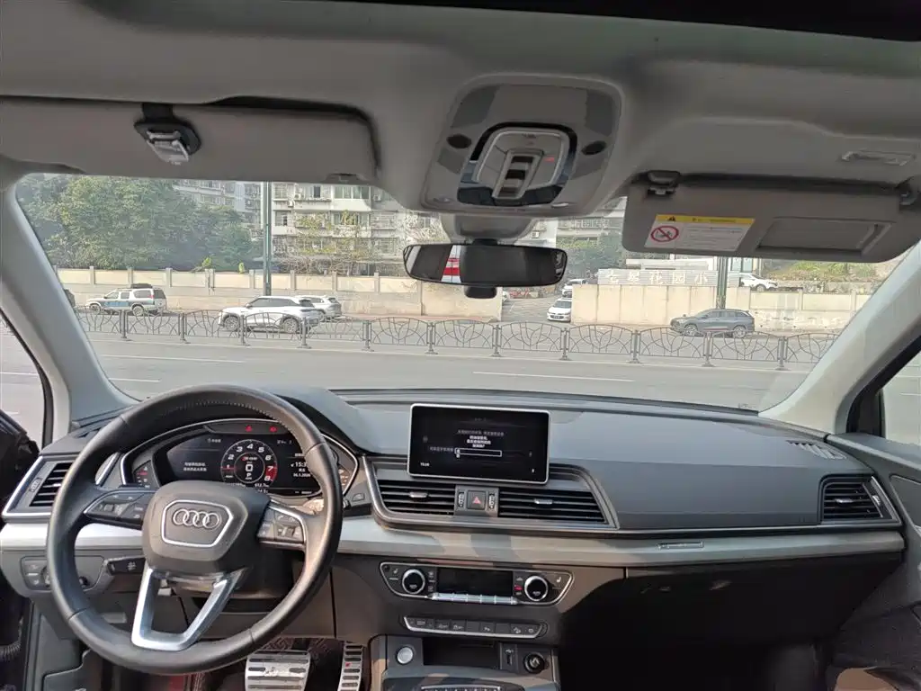 Audi Q5L 2020 Facelift 40 TFSI Honor Fashion фото 10