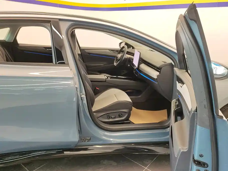 VOLKSWAGEN ID.7 VIZZION