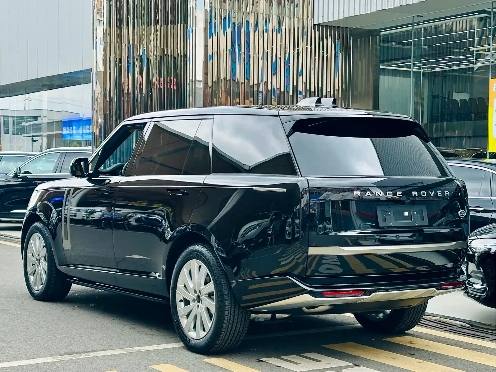 صورة 4 - Land Rover Range Rover