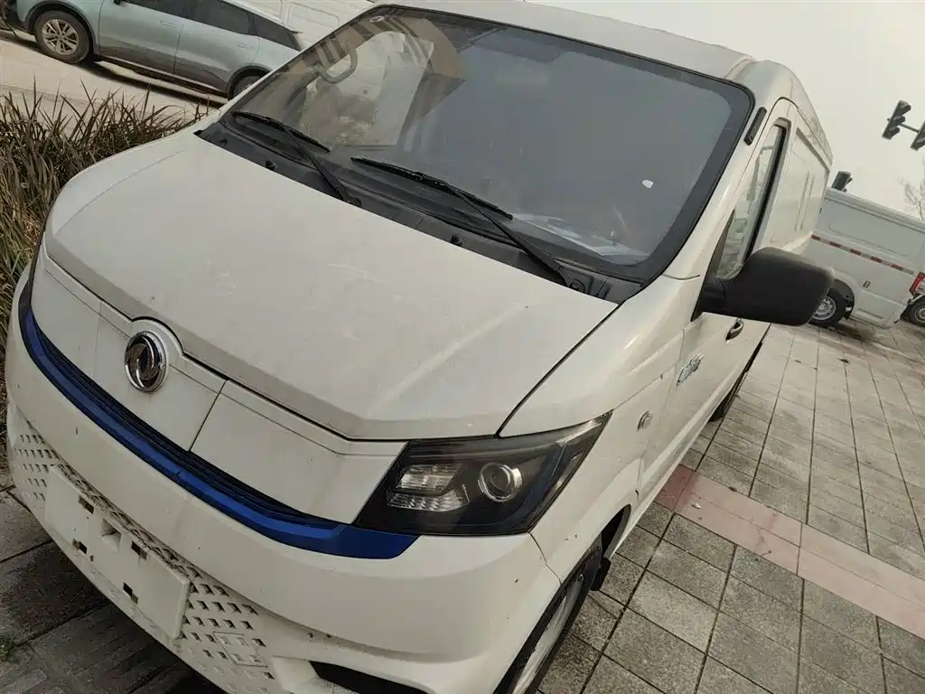 2025 Dongfeng Yufeng EM27