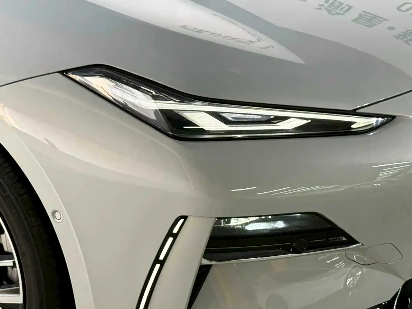 GEELY GALAXY GALAXY E8