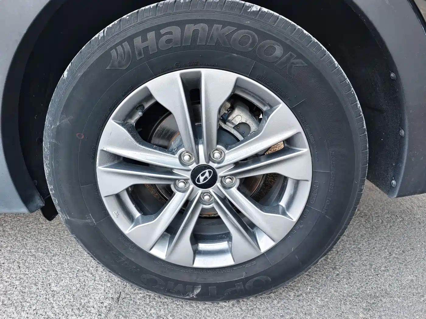 Hyundai Santa Fe 2015 2.4L Automatic 2WD Smart 5-seater фото 9