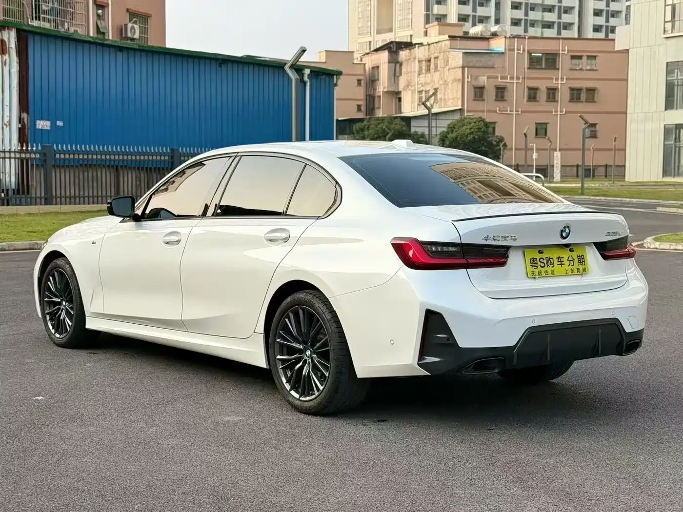 BMW 3 Series 2024 325Li M Sport Shadowline Package фото 7