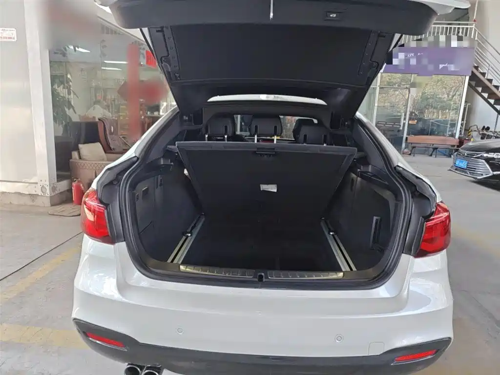 BMW 3 Series GT 2019 320i M Sport Package фото 15