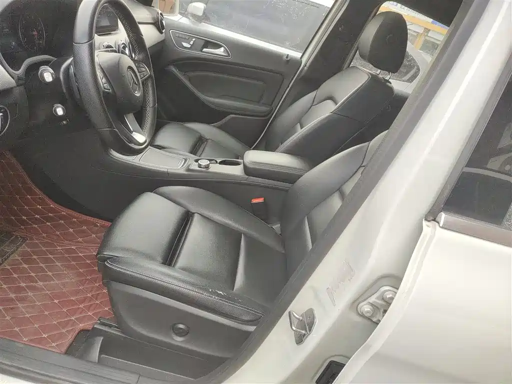 Mercedes-Benz B-Class 2019 B 200 Fashion фото 15