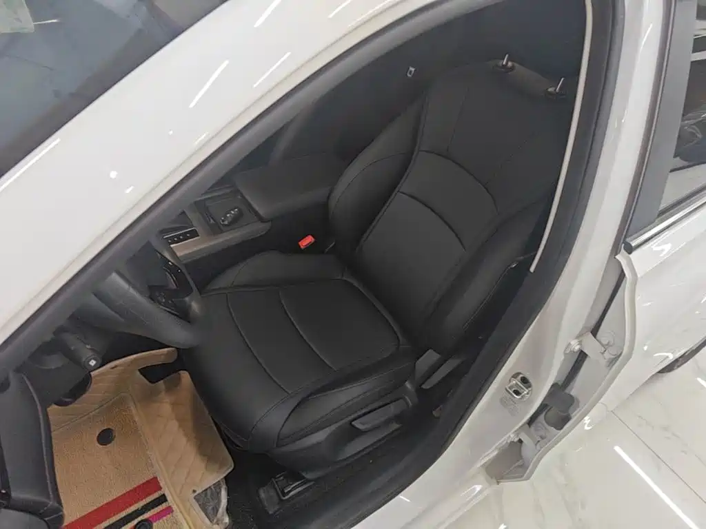 Roewe i5 2025 2023 1.5L CVT Luxury Edition