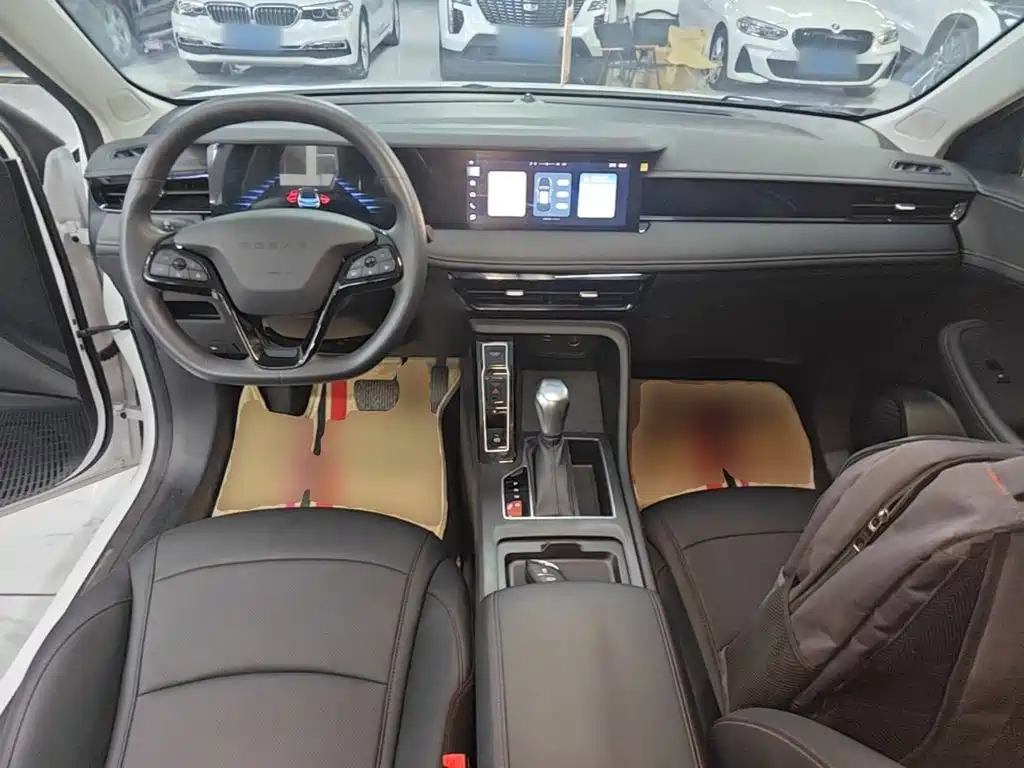 Roewe i5 2025 2023 1.5L CVT Luxury Edition