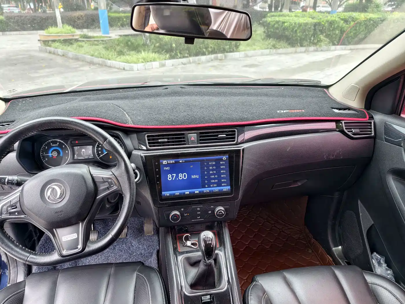 Dongfeng Fengguang Fengguang 580 2016 2016 Model 1.5T Manual Comfort Version
