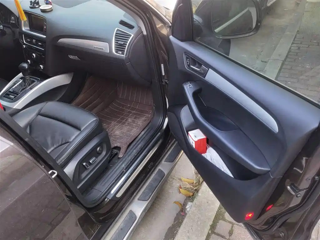 Audi Q5 2015 40 TFSI Technology фото 20