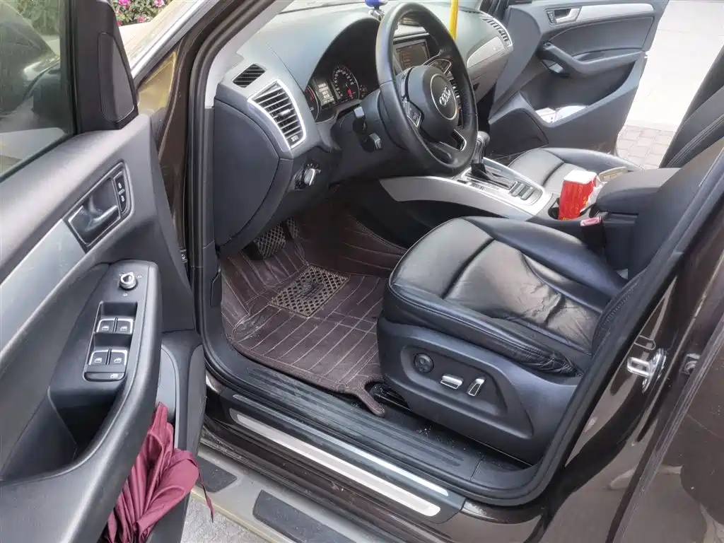 Audi Q5 2015 40 TFSI Technology фото 14