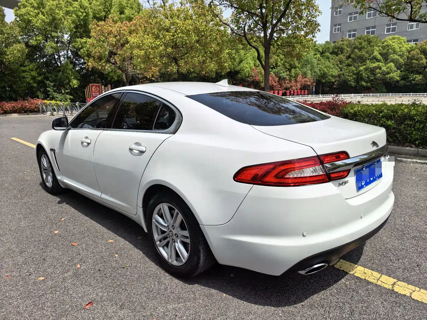 Jaguar XF 2013 2013 XF 2.0T Elegance Edition