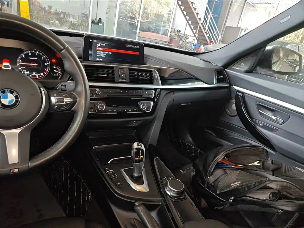 BMW 3 Series GT 2019 320i M Sport Package фото 9
