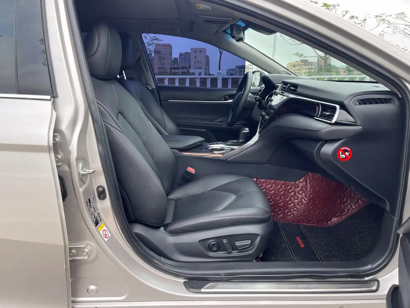 Toyota Camry 2018 2.5Q Flagship Edition фото 9
